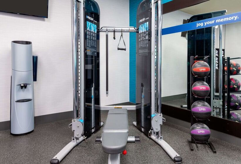 בית מלון כפרי Hampton Inn & Suites Hartford/farmington