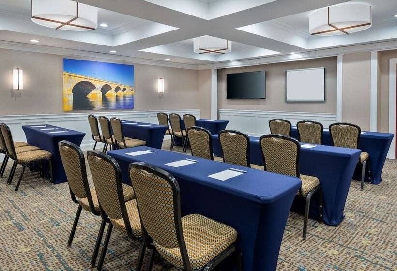 בית מלון כפרי Hampton Inn & Suites Hartford/farmington