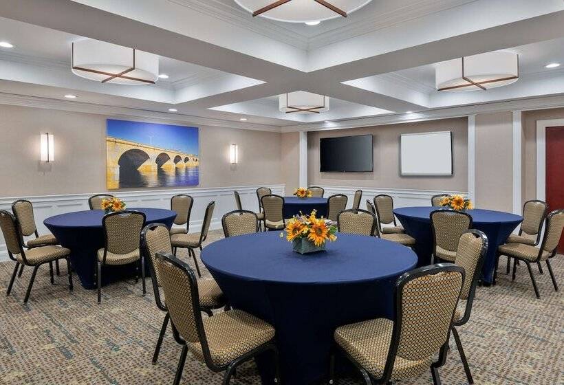 בית מלון כפרי Hampton Inn & Suites Hartford/farmington