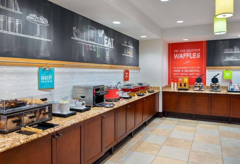 בית מלון כפרי Hampton Inn & Suites Hartford/farmington