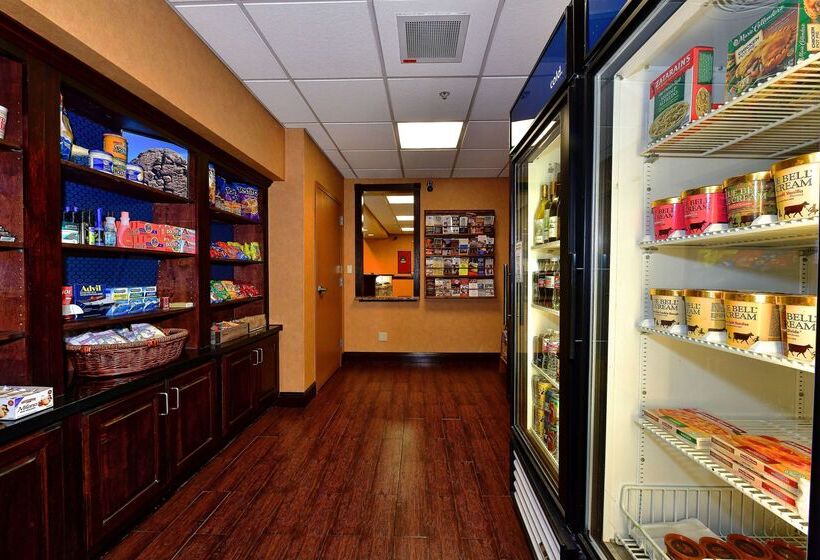 호텔 Hampton Inn & Suites Fredericksburg