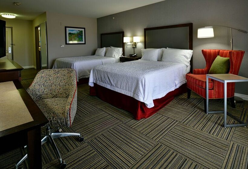 호텔 Hampton Inn & Suites Fredericksburg