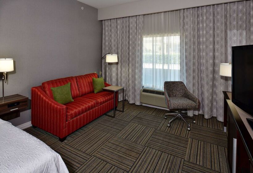호텔 Hampton Inn & Suites Fredericksburg