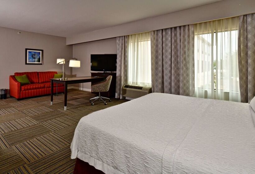 호텔 Hampton Inn & Suites Fredericksburg