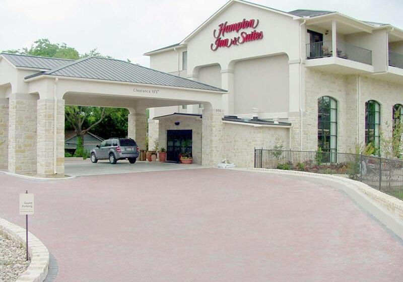 호텔 Hampton Inn & Suites Fredericksburg