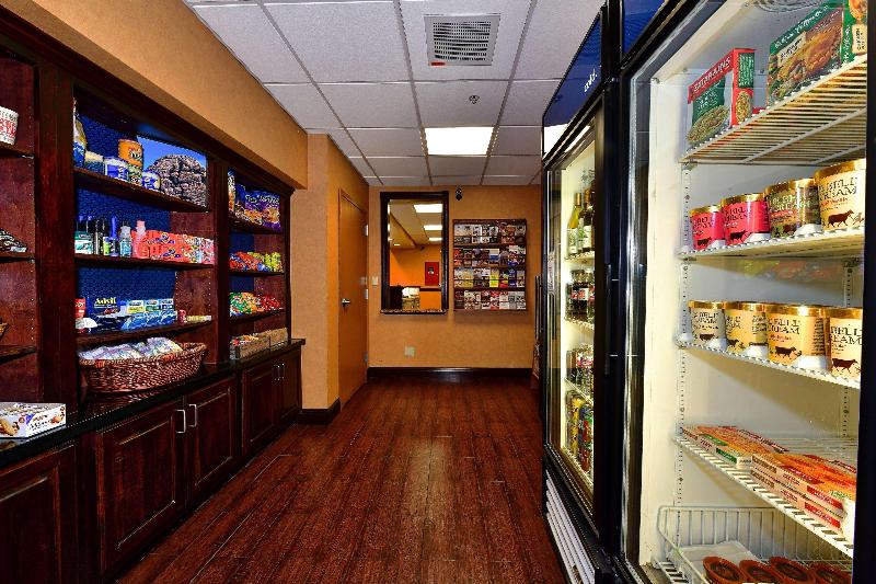 호텔 Hampton Inn & Suites Fredericksburg