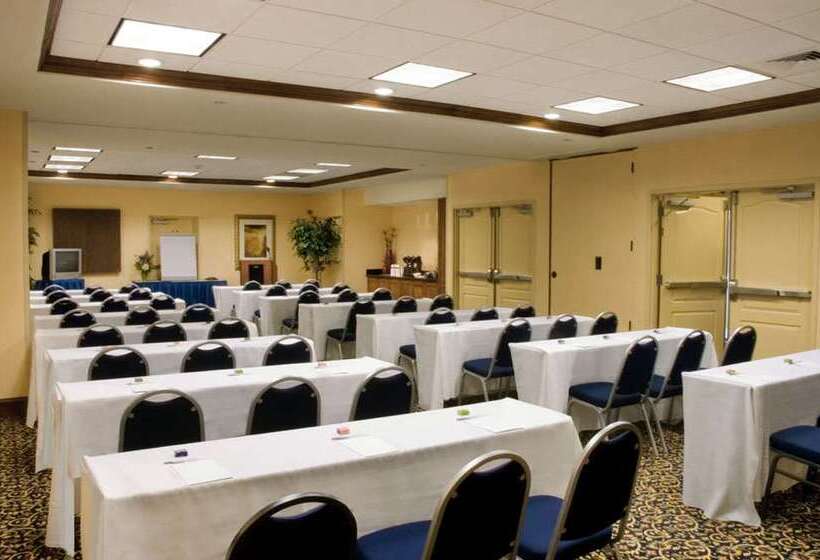 호텔 Hampton Inn & Suites Fredericksburg South