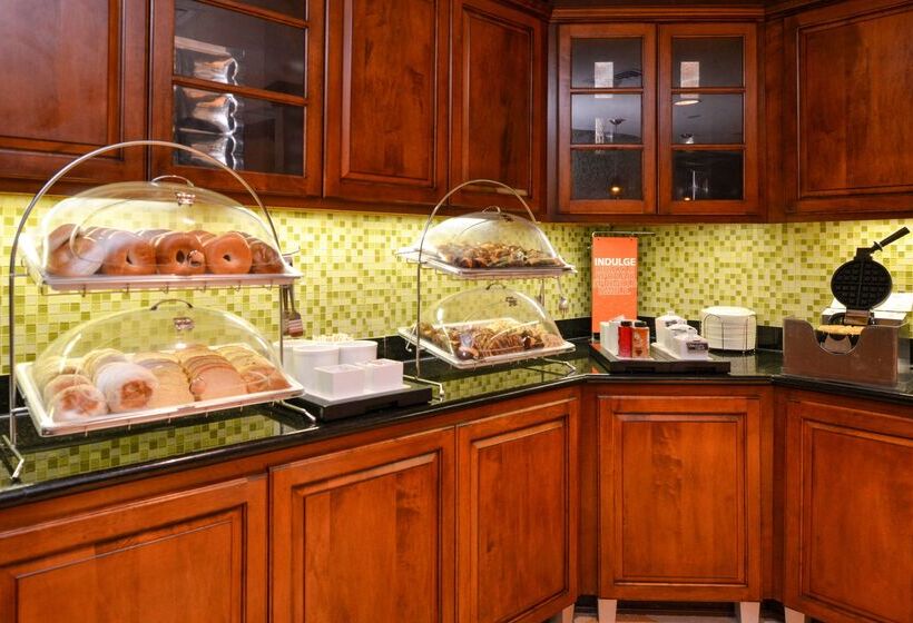 호텔 Hampton Inn & Suites Fredericksburg South