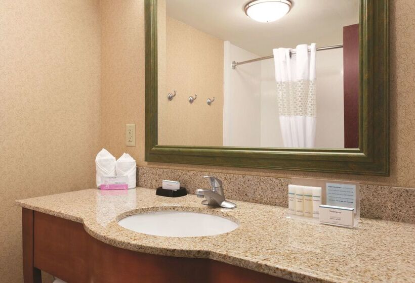 فندق Hampton Inn & Suites Greenfield