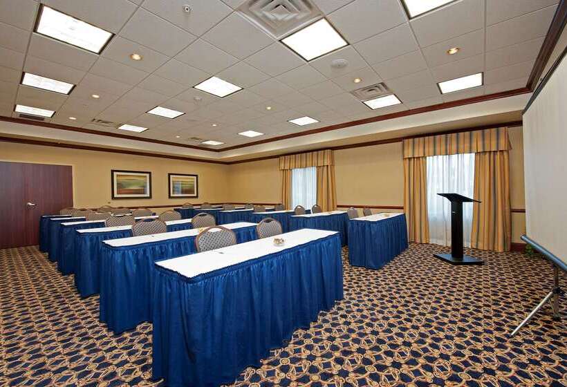 בית מלון כפרי Hampton Inn & Suites Indianapolis Airport