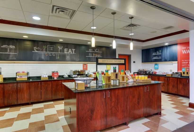 בית מלון כפרי Hampton Inn & Suites Indianapolis Airport