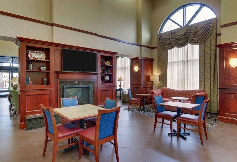 בית מלון כפרי Hampton Inn & Suites Indianapolis Airport