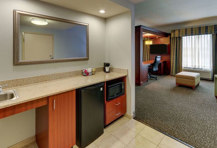 בית מלון כפרי Hampton Inn & Suites Indianapolis Airport