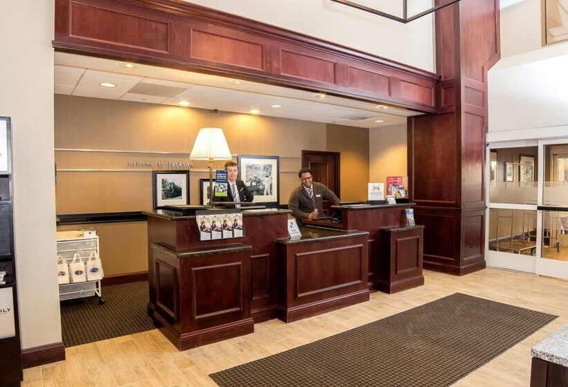 فندق Hampton Inn & Suites Jackson