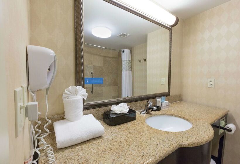 فندق Hampton Inn Suites Jacksonville Airport