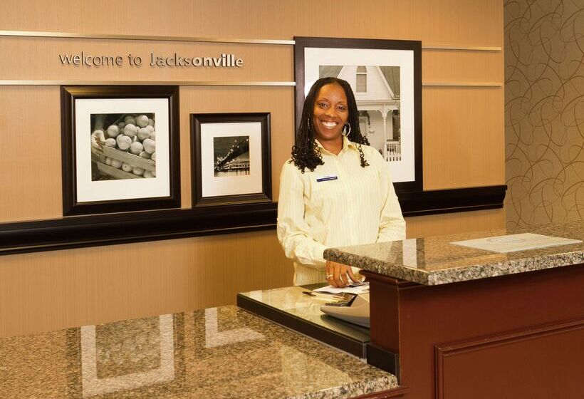 فندق Hampton Inn Suites Jacksonville Airport