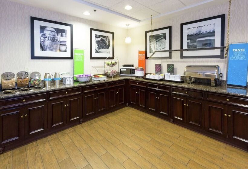 فندق Hampton Inn Suites Jacksonville Airport