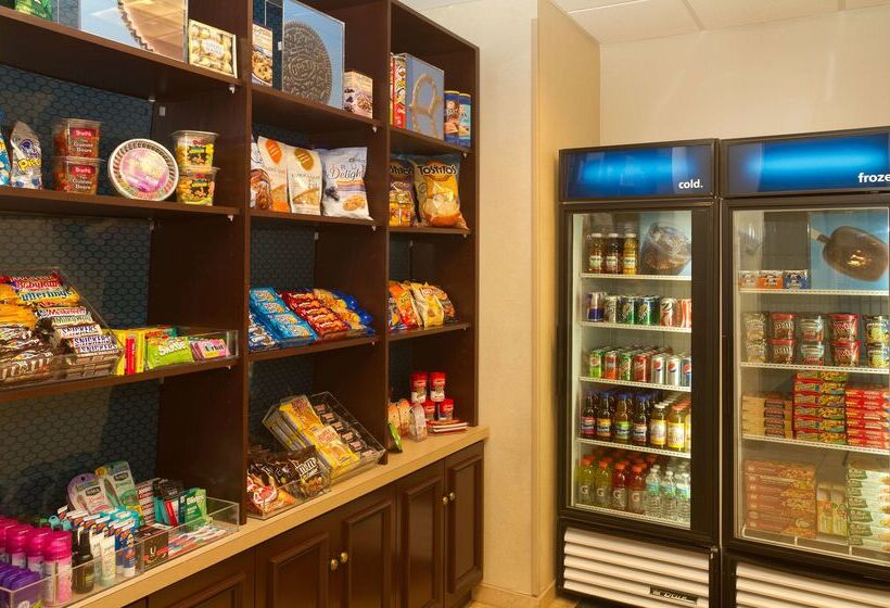 فندق Hampton Inn Suites Jacksonville Airport