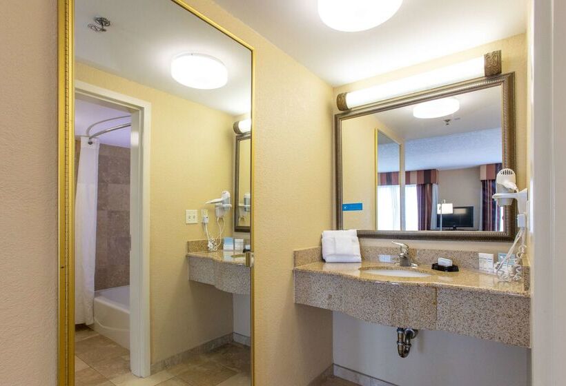فندق Hampton Inn Suites Jacksonville Airport