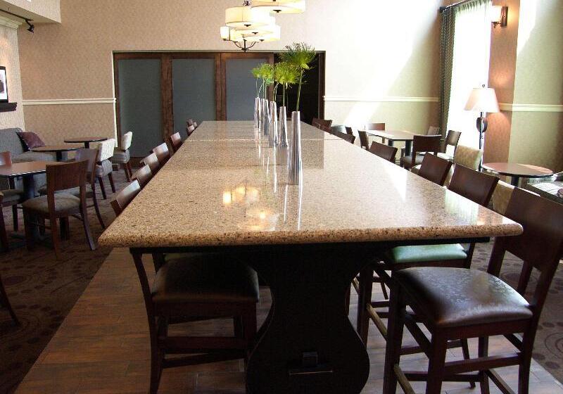 בית מלון כפרי Hampton Inn & Suites Lincoln   Northeast I 80