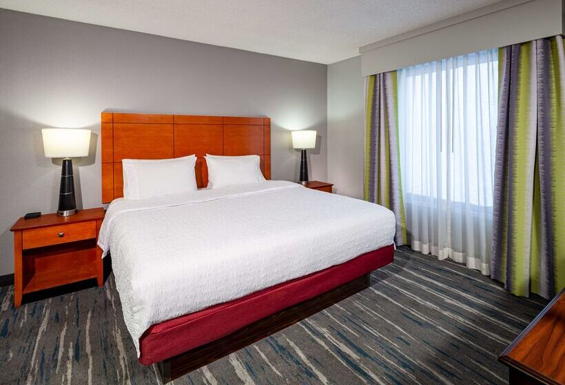 هتل Hampton Inn & Suites Mobile I 65@ Airport Blvd