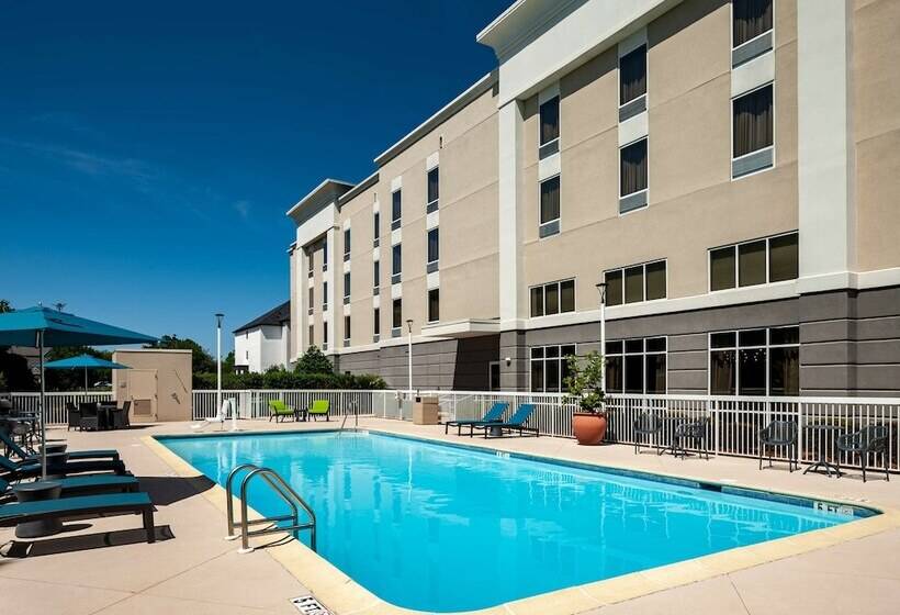 هتل Hampton Inn & Suites Mobile I 65@ Airport Blvd