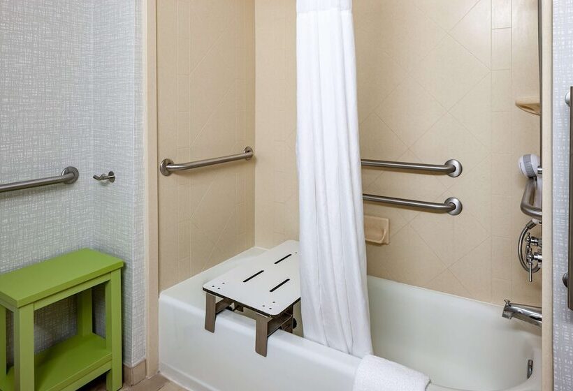 هتل Hampton Inn & Suites Mobile I 65@ Airport Blvd