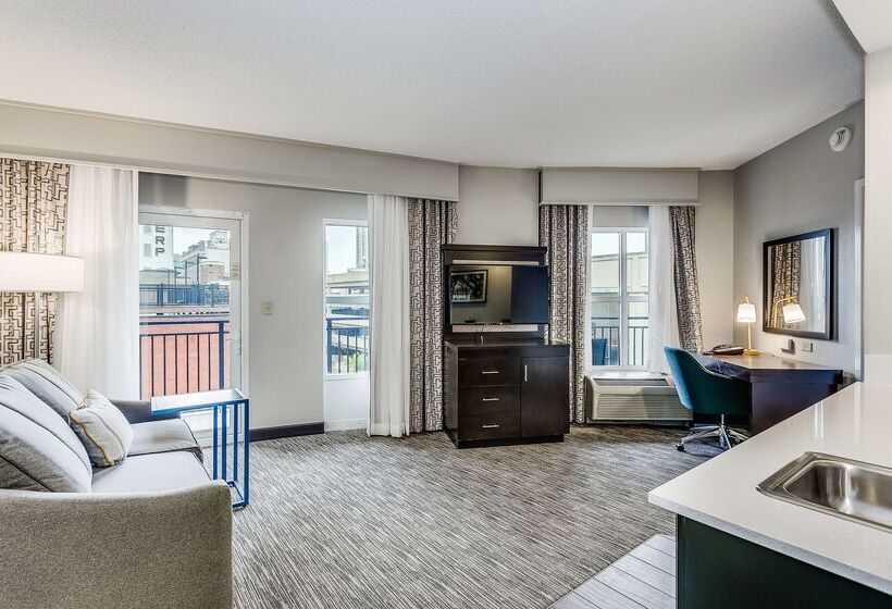 هتل Hampton Inn & Suites Mobile  Downtown Historic District