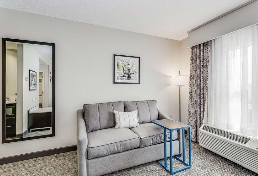 ホテル Hampton Inn & Suites Mobile  Downtown Historic District