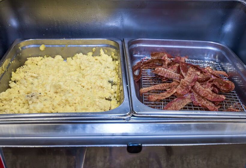 هتل Hampton Inn & Suites Montgomery Downtown