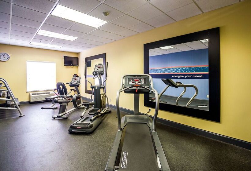 Отель Hampton Inn & Suites Natchez