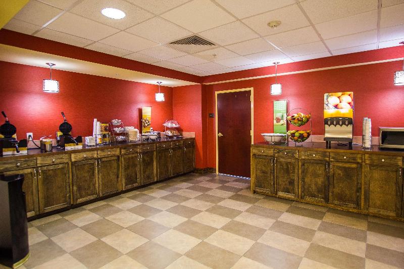 Отель Hampton Inn & Suites Natchez