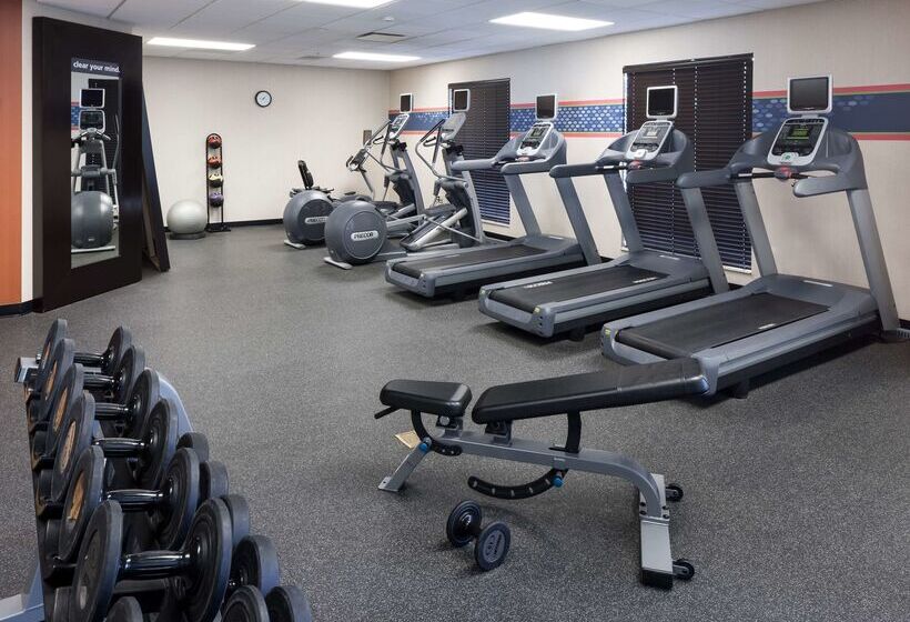 هتل Hampton Inn & Suites Omaha Downtown