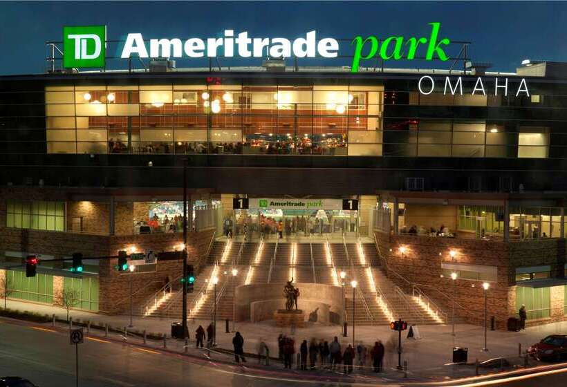 ホテル Hampton Inn & Suites Omaha Downtown