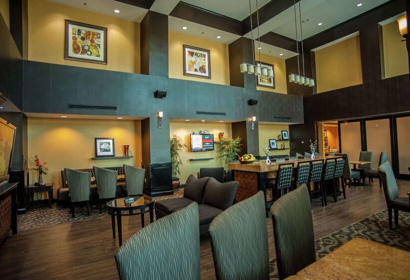 בית מלון כפרי Hampton Inn & Suites Palestine