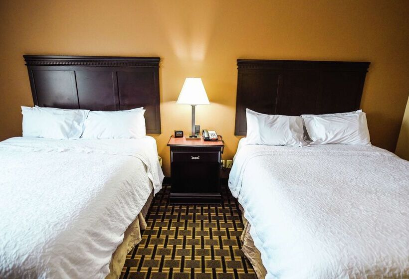 فندق Hampton Inn And Suites Pine Bluff