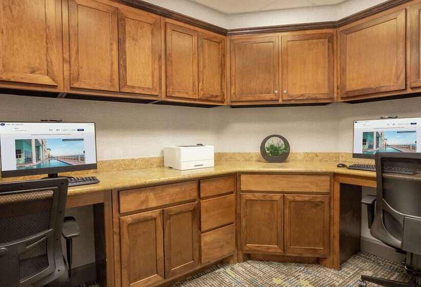 فندق Hampton Inn And Suites Pine Bluff