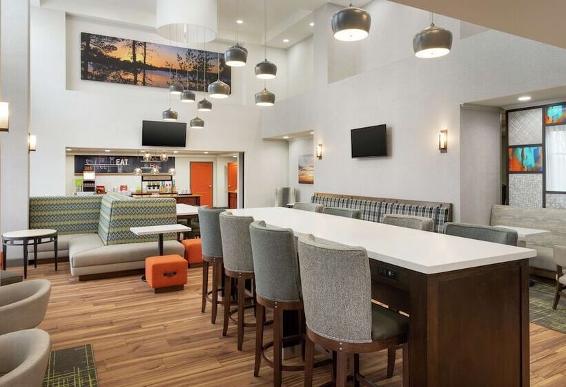 فندق Hampton Inn And Suites Pine Bluff