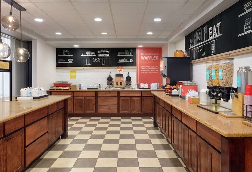 فندق Hampton Inn And Suites Pine Bluff