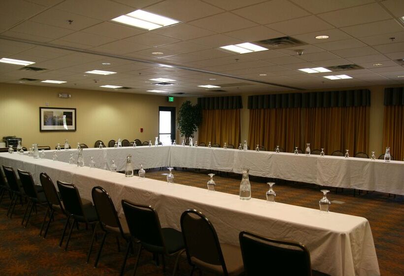 فندق Hampton Inn & Suites Pueblo/north