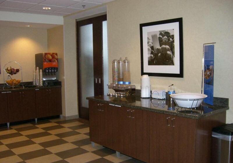 فندق Hampton Inn & Suites Pueblo/north