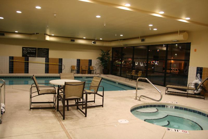 فندق Hampton Inn & Suites Pueblo/north