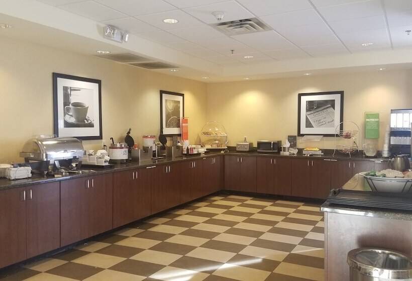 فندق Hampton Inn & Suites Pueblo/north