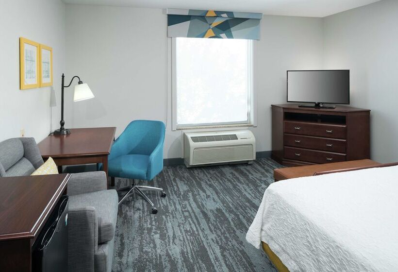 هتل Hampton Inn & Suites Rochester North