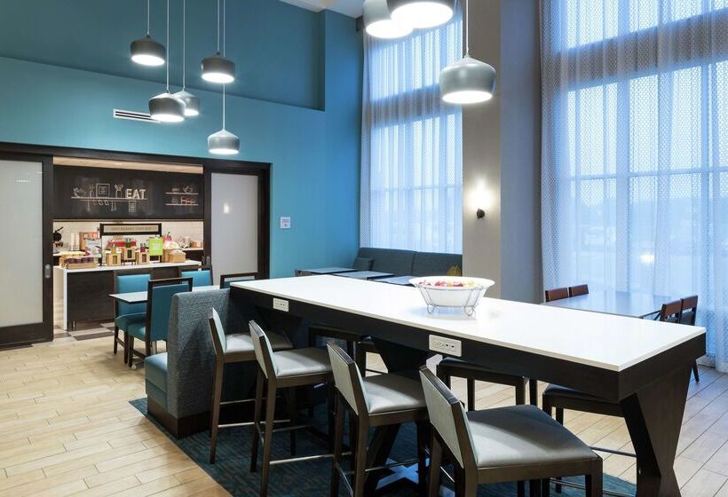 ホテル Hampton Inn & Suites Rochester North