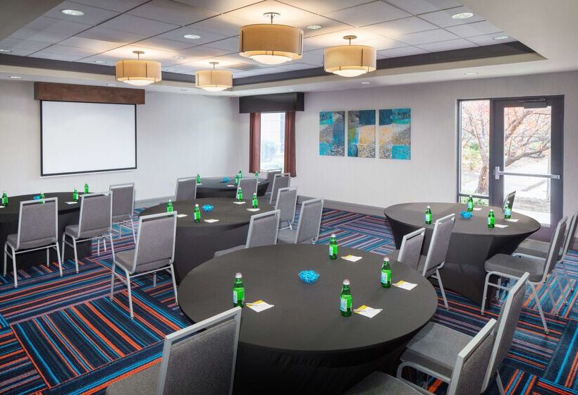 فندق Hampton Inn Garden City Long Island