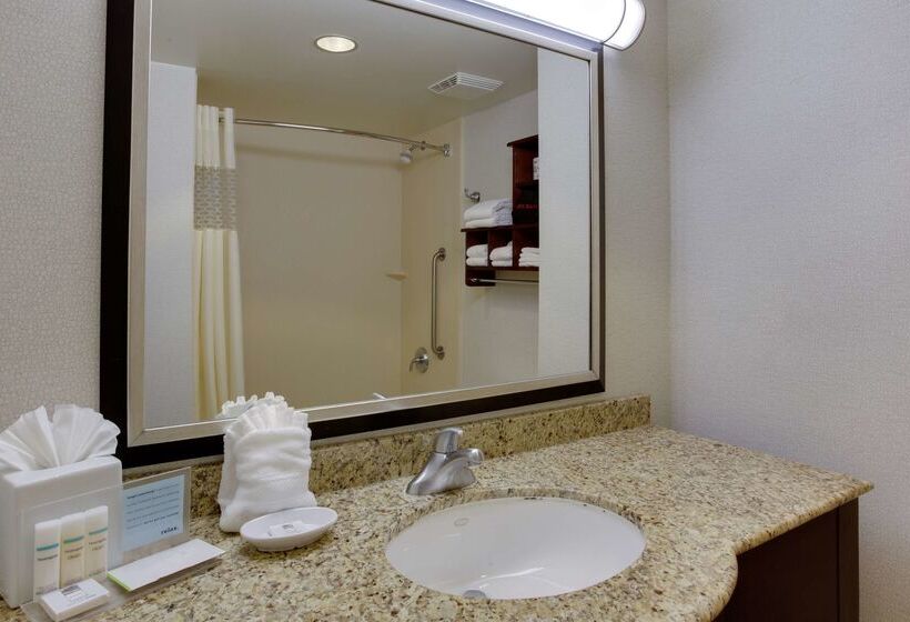 فندق Hampton Inn Garden City Long Island