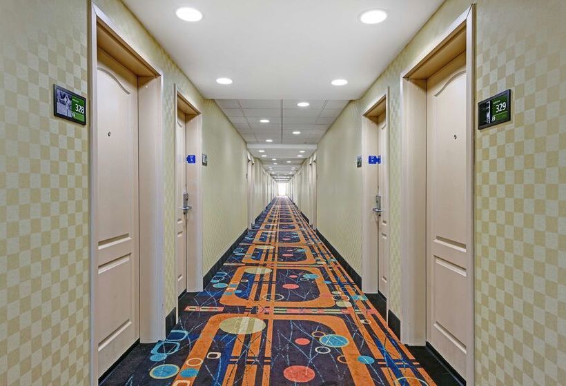 Отель Hampton Inn Deming