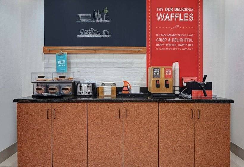 Отель Hampton Inn Deming