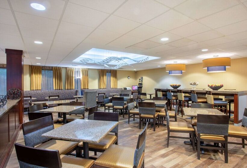 فندق Hampton Inn Fishkill